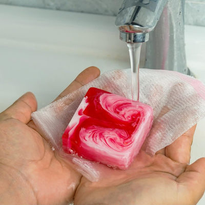 100% natuurlijke biologische kruiden Yoni zeep voor vrouwen Vaginale reiniging en diep reiniging